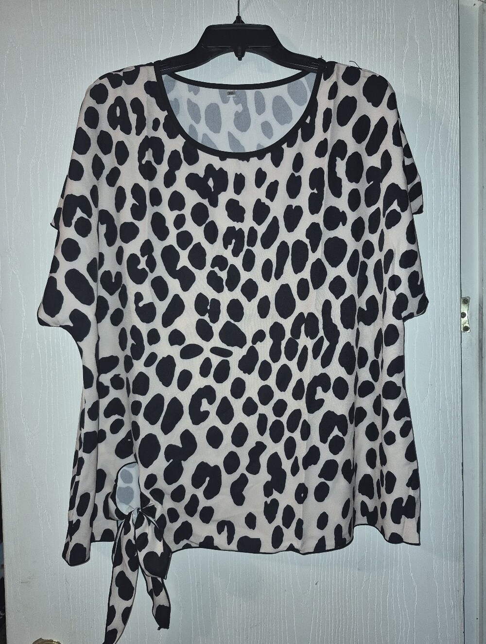 Women's Black and Cream Animal Print Tie-Hem Top